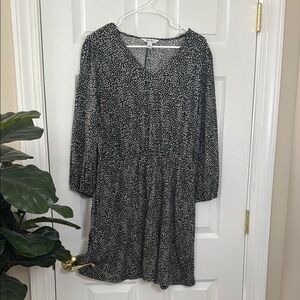 Nine West Black & White V-neck Bishop Sleeve Dress